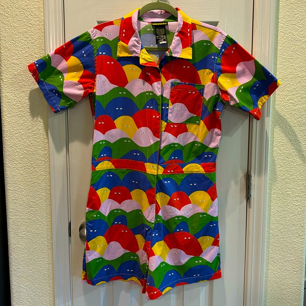 Nooworks “shortalls” (romper) in size Large with graphic print